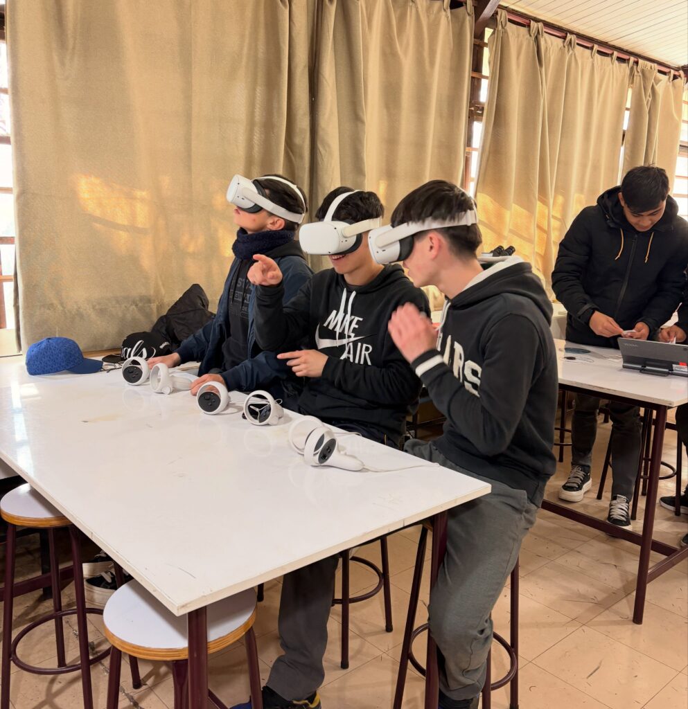 UTalca acerca la ciencia a través de «Laboratorio móvil» en liceos PACE de Longaví